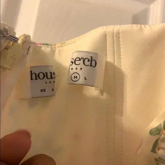 House of CB Talullah dress Yellow Puff Sleeve - Picture 4 of 4